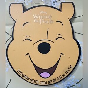 NWT-Disney's Winnie the Pooh Eyeshadow Palette